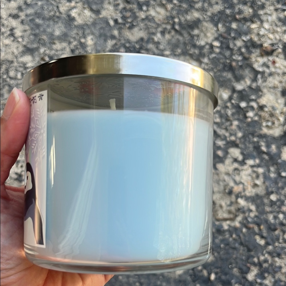 New Bath & Body Works Blue and Silver Candle Frozen Lake - Picture 2 of 10
